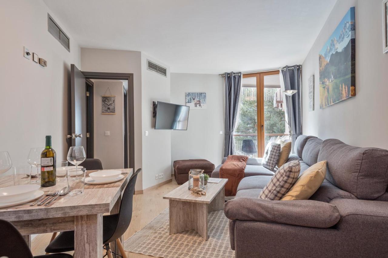 Apartamento Renovado Baqueira 1500 Apartamento Naut Aran Exterior foto
