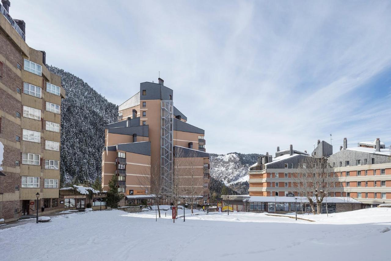 Apartamento Renovado Baqueira 1500 Apartamento Naut Aran Exterior foto